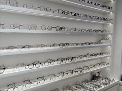 -美式眼镜·授权蔡司.依视路.尼康.豪雅.明月(南翔印象城店)