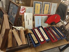 -邊城書店