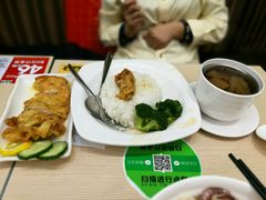 -佰搭果·广式茶餐厅(西华路店)
