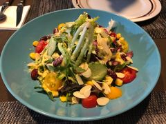 -悦享绿山墙西餐厅