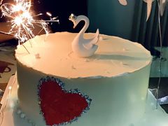 -咖咖熊蛋糕定制·英国蓝风车动物性淡奶油