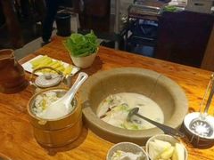-滇香肴·云南菜蒸汽石锅鱼(云南北路店)