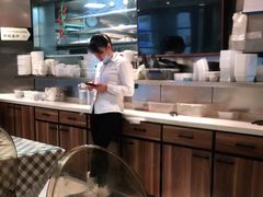 -新大咀港式茶餐厅(宝山万达店)
