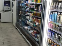 -全家便利店(东直门店)