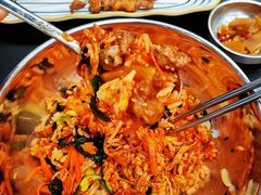 -许哥东北烧烤·铁丳烤串·宫后夹肉(繁花中心店)