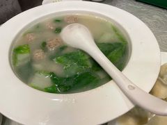 小白菜丸子粉丝汤-黄家饺子东北特色菜馆(湖滨商业街店)