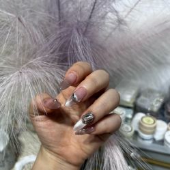 -尤米一站式美甲美睫