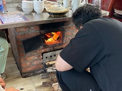 -粘豆包柴火铁锅炖