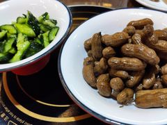 -虾弄弄海派小龙虾·牛羊蝎子火锅