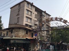 -溪岸路花鸟市场