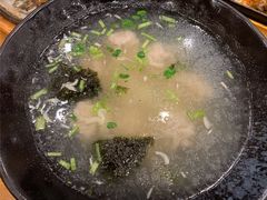 东镇老味道馄饨-老东镇啤酒屋海鲜加工·蒸汽海鲜·海鲜烧烤(台东店)