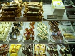 -樱花糕坊(凯德广场店)