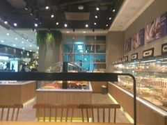 面包甜点陈列柜-巴黎贝甜(华堂新辰汇店)