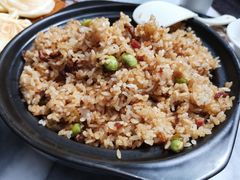 牛肝菌焖饭-蔼若春.传承三十年云南菜(金碧公园店)