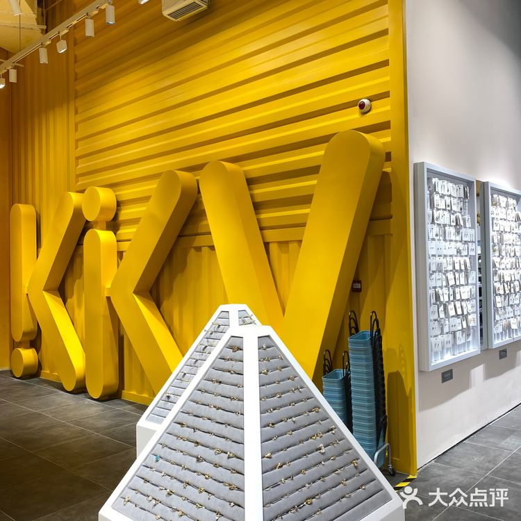 [爱心]我已经不知道我吐槽了它们家几百次了！？逛了出不来！巨气