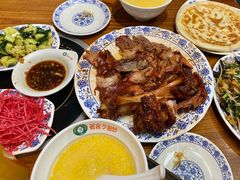 -老天桥酱肉烧饼夹肘子(天桥店)