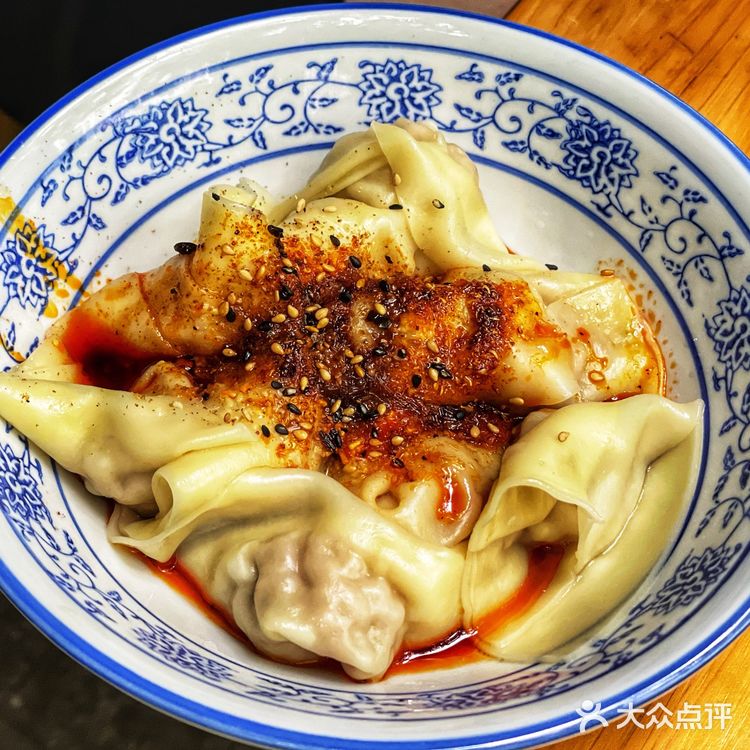 隐藏在舞蹈学院门口的牛肉面