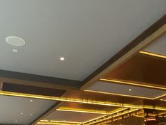 -大中华希尔顿酒店-念自助餐·嗨啤·小龙虾