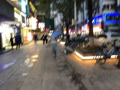 -江城燕子大排档(江汉路步行街店)