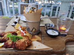 -Mark&Mars Restaurant