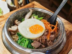 -明洞阿姨·韩式酱蟹烤肉·创意料理(三元桥店)