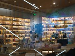 -猫的天空之城概念书店(印象城购物中心店)