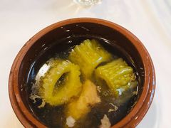 凉瓜炖软排汤-宜宾海鲜酒家·三十年老字号