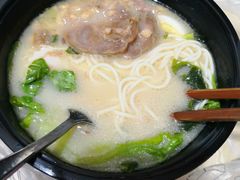 -泰龙城小吃街