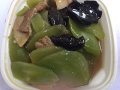莴笋炒肉片-和记小菜(七宝店)