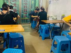 用餐区-陈氏老字号十三小炸炸店