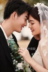 -雪中彩影婚纱摄影·微光艺术中心