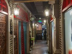 门面-东口码头·烧鸽子·鱼头泡饼·地方菜(金鹰悦城店)
