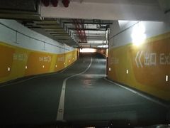 -万象城-停车场