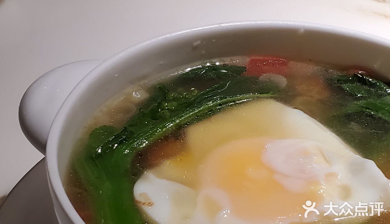 这家店吃起来也没看起来那么贵嘛~好吃！大力推荐！