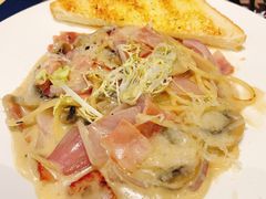 奶油蘑菇培根意面-遇见西木美式餐厅(体育路店)