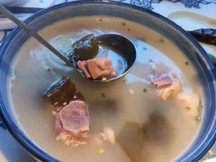 筒子骨煨萝卜-俏九州·小炒黄牛肉(华润万象汇店)