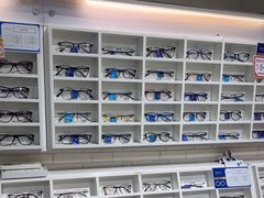 -诺柯视眼镜-蔡司依视路官方工厂店(淞南一店)