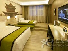 -西安大雁塔科技大学地铁站亚朵酒店