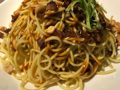 -胡桃里音乐餐厅(陶溪川店)(川湘赣菜·世界百大酒庄直供红酒·音乐表演)