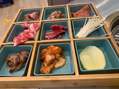 九宫格-烤路里·韩国品质自助烤肉(石路天虹4号店)