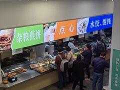 -同济大学本部学苑饮食广场