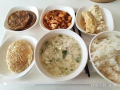 -浦东图书馆读者餐厅