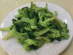 清炒西兰花-奥华餐厅·老张记(台基厂店)
