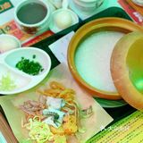 ·煲仔饭菜比饭多，吃起来才过瘾！