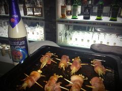 培根金针菇卷配深粉象-J.K轴吧居酒屋&酒吧
