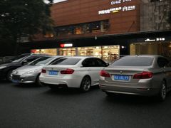 -西溪天堂商业街-停车场