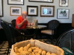 -Long Bar(莱佛士酒店)