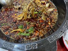 -烧哥美蛙肥肠鱼火锅·十五年社区店