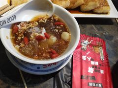 -沪小胖小龙虾(淮海中路旗舰店)