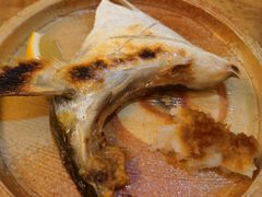 -元祖ぶっち切り寿司 魚心(三宫店)